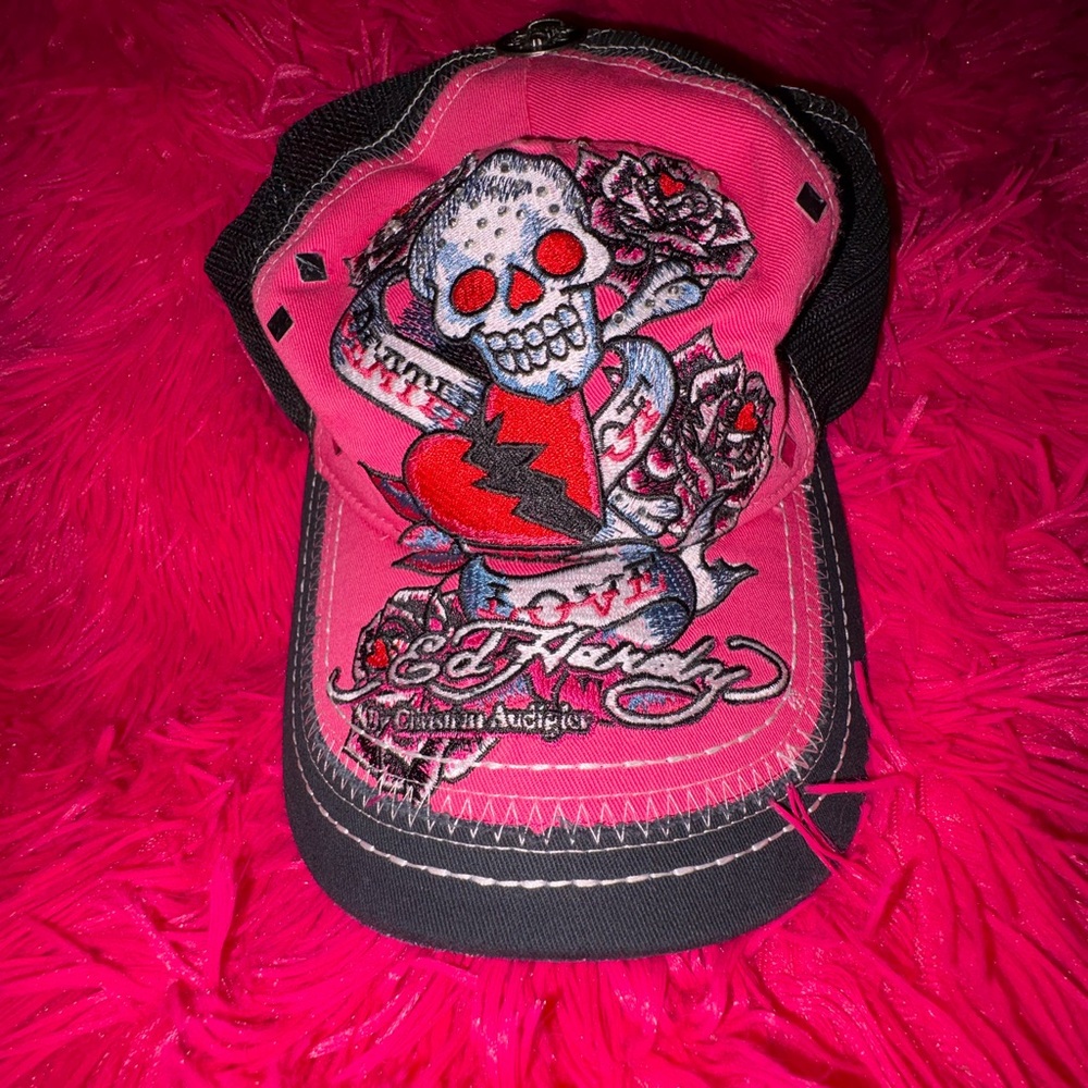RARE Ed Hardy Pink & Black Skull Heart Trucker Hat